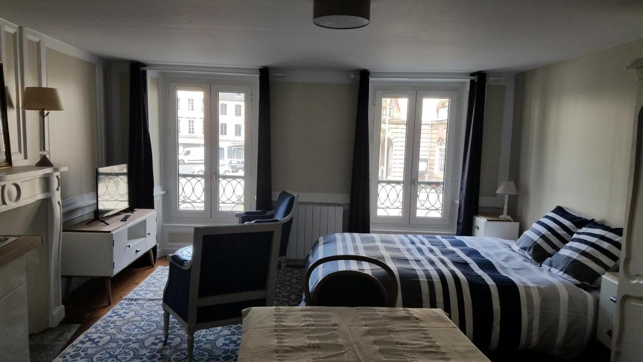 Appart'Hotel De La Mairie Морле Экстерьер фото
